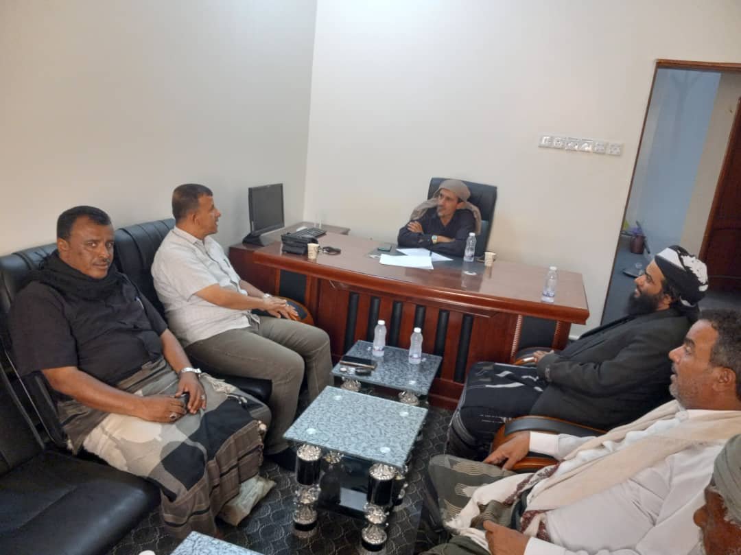 مدير عام الأوقاف بشبوة يلتقي مدير عام مكتب الشباب والرياضة بالمحافظة لمناقشة الأنشطة الدعوية والتوعوية لفئة الشباب