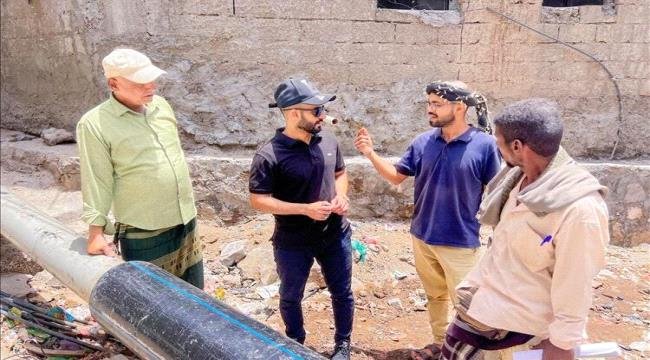 مدير عام صيرة يوجه بسرعة معالجة تسربات الصرف الصحي بالخساف