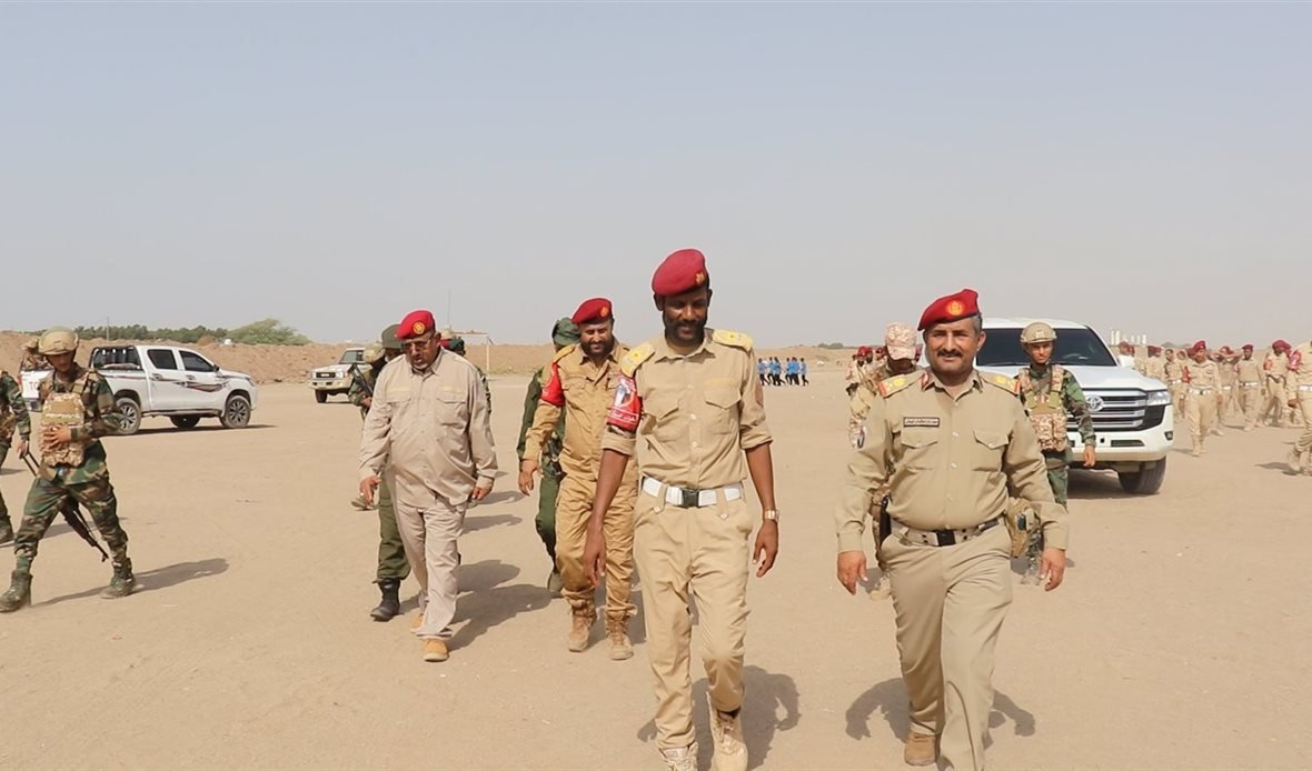 وفد عسكري رفيع يتفقد معسكر الشرطة العسكرية الجنوبية ويشيد بجاهزية قواته