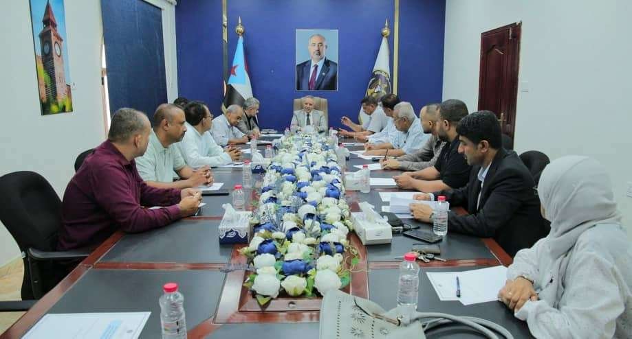 الهيئة الوطنية للإعلام الجنوبي تعقد اجتماعها الدوري برئاسة اليافعي