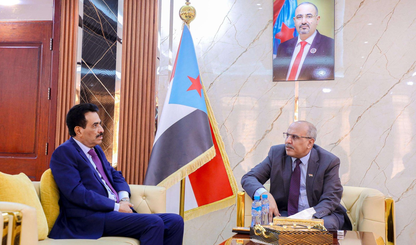 الكثيري يلتقي السفير سالم بلفقيه