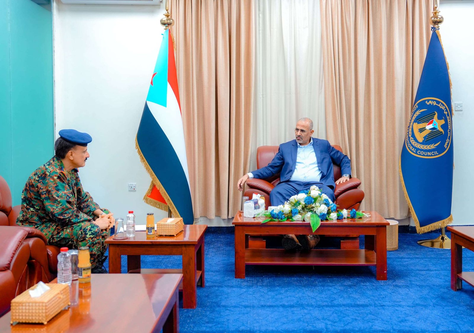 الرئيس الزُبيدي يطّلع على جاهزية قوات الأمن الخاصة ويشدد على أهمية تكثيف برامج التدريب ورفع القدرات