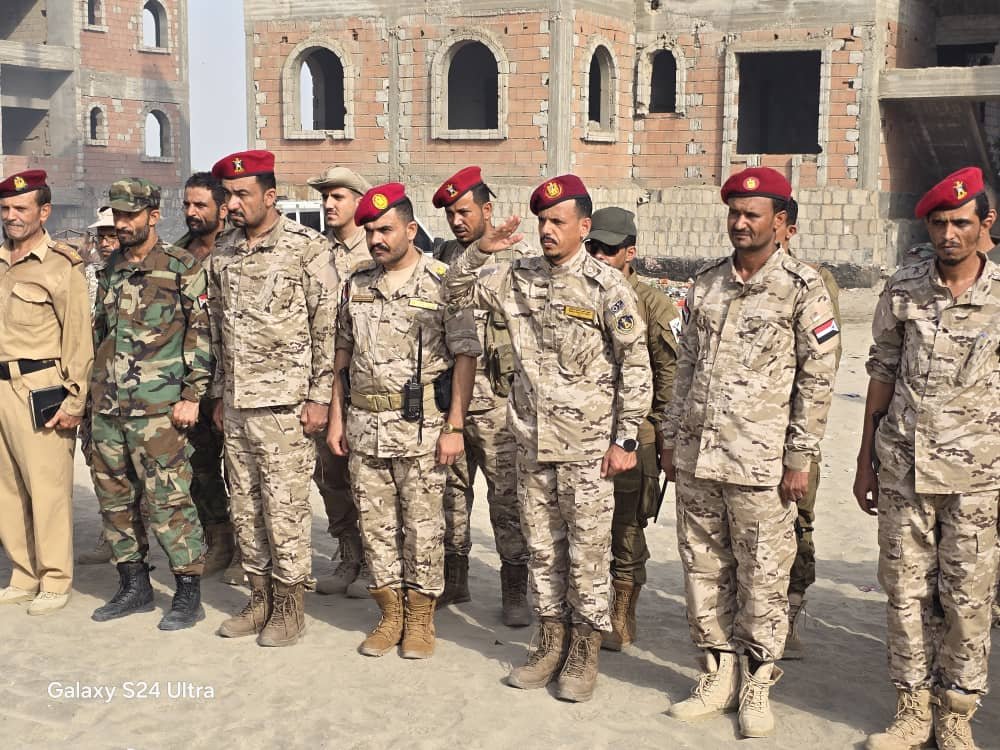 العميد نصر عاطف اليافعي يتفقد جاهزية اللواء السادس دعم وإسناد في محور أبين العميد نصر عاطف اليافعي يتفقد جاهزية اللواء السادس دعم وإسناد في محور أبين