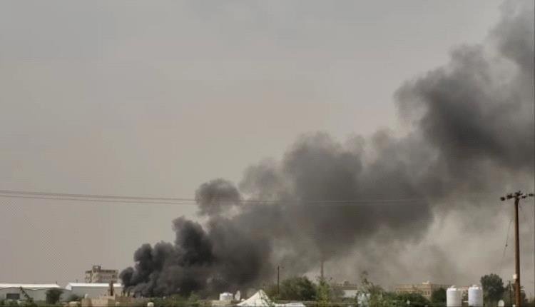 حريق يلتهم مخازن برنامج الغذاء العالمي في مأرب اليمنية