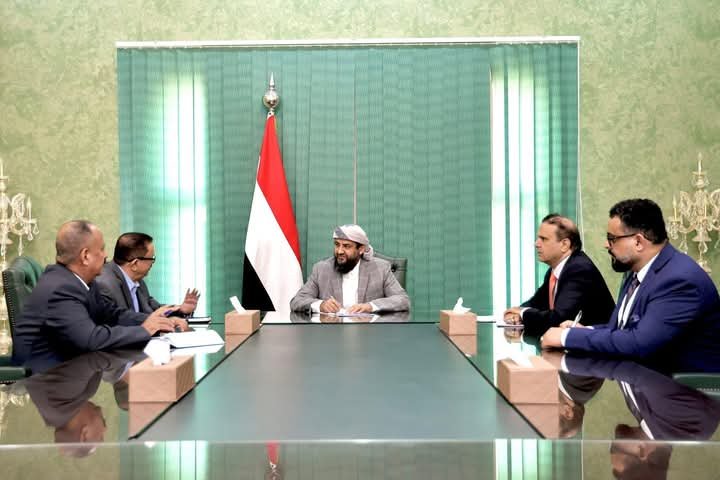 المحرّمي يطلع على أوضاع الخطوط الجوية اليمنية ويؤكد ضرورة النهوض بقطاع الطيران المحرّمي يطلع على أوضاع الخطوط الجوية اليمنية ويؤكد ضرورة النهوض بقطاع الطيران