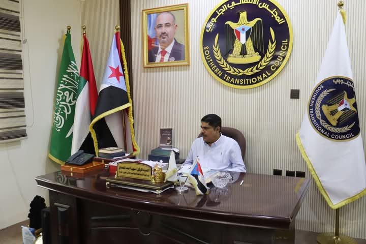 رئيس تنفيذية انتقالي حضرموت يطّلع على أوضاع الوادي والصحراء ويدين قمع المحتجين رئيس تنفيذية انتقالي حضرموت يطّلع على أوضاع الوادي والصحراء ويدين قمع المحتجين