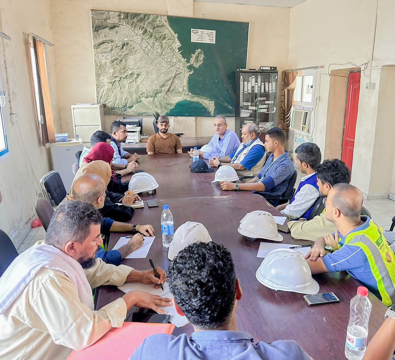 مدير صيرة يناقش سير أعمال ترميم سينما “أروى” التاريخية