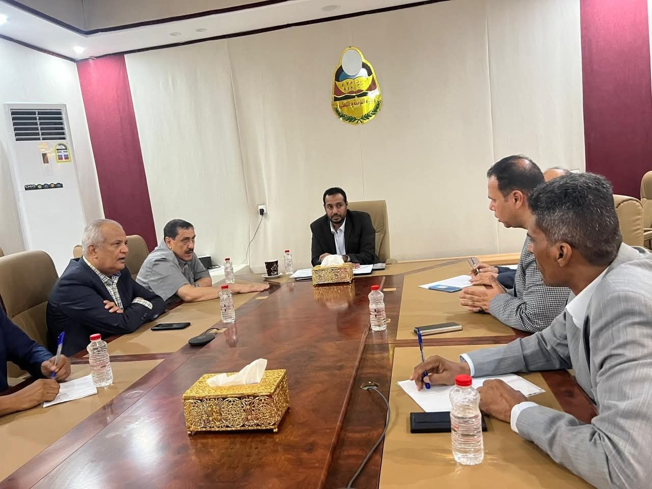 وزير التربية يلتقي مدير أمن عدن لمناقشة التعاون والعمل المشترك