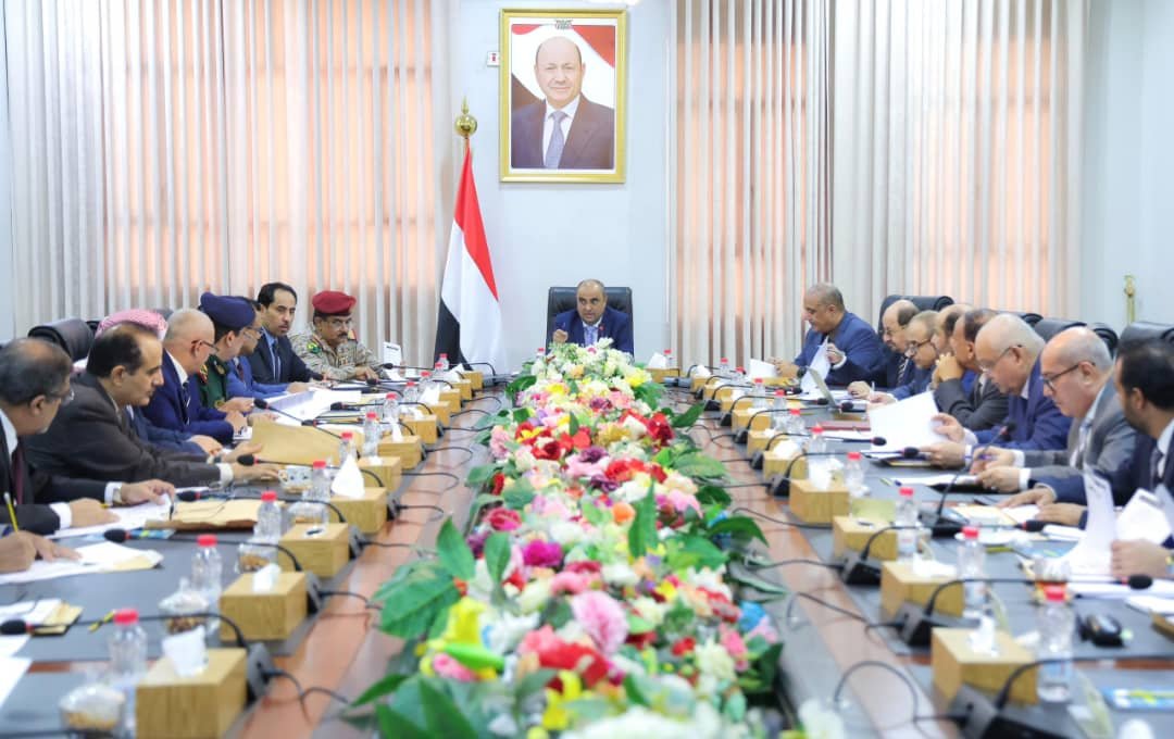 مجلس الوزراء يناقش مستجدات الأوضاع الاقتصادية والخدمية والخطط المنسقة لمواجهة تراجع العملة