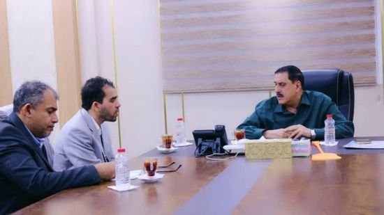 مدير أمن عدن يدعو الصليب الأحمر لتعزيز دعم مصلحة السجون