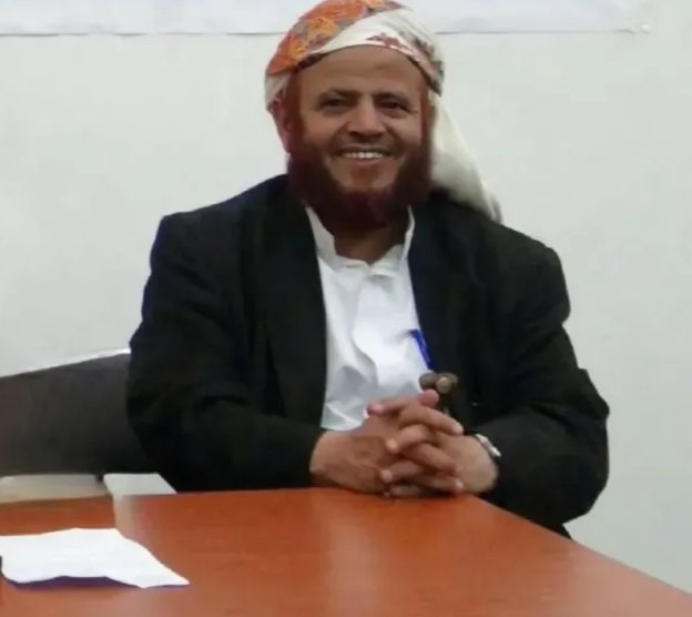 مليشيات الحوثي تجبر أسرة الشيخ حنتوس على دفن جثمانه في جنح الظلام وسط إجراءات أمنية مشددة