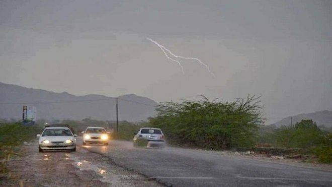 الأرصاد يتوقع هطول أمطار غزيرة على مناطق واسعة من اليمن الثلاثاء