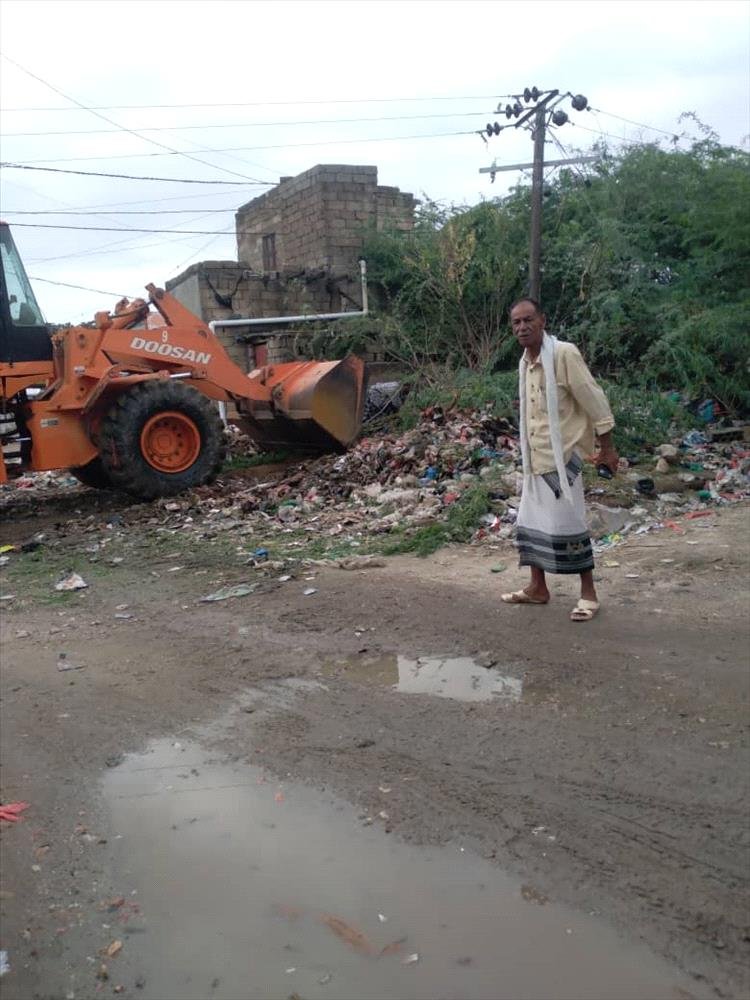 تدشين حملة لتصفية الأشجار العالقة بخطوط الكهرباء في مودية