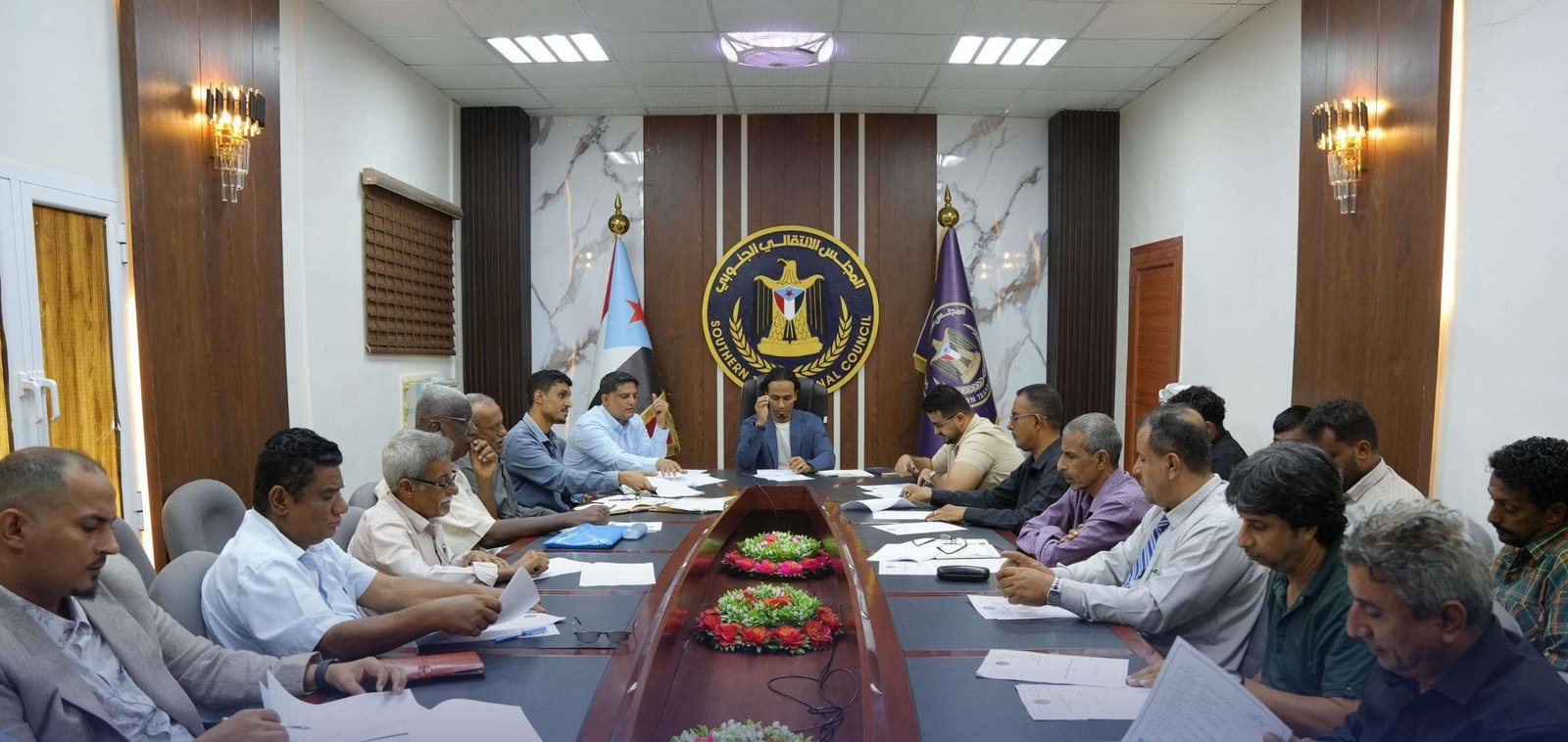 انتقالي العاصمة عدن يناقش مستجدات الأوضاع وجهود الحملات الرقابية لضبط الأسعار