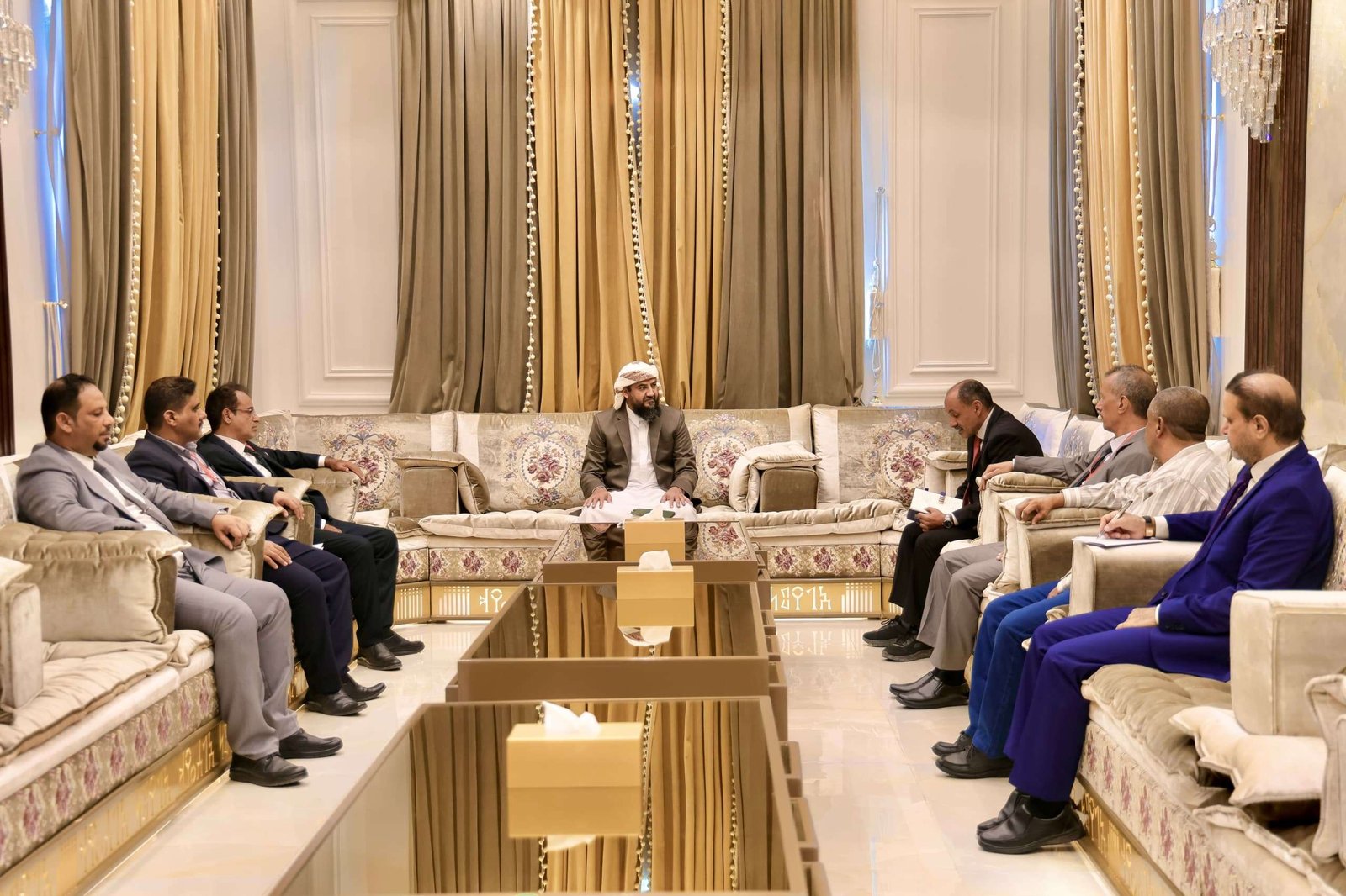 المحرّمي يلتقي قضاة المحكمة والنيابة الجزائية المتخصصة بالعاصمة عدن