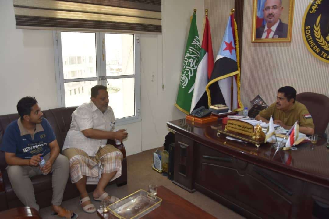 العميد المحمدي يلتقي مدير مكتب الصناعة والتجارة بساحل حضرموت