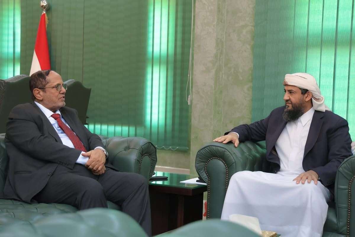 المحرّمي يناقش تحديات الطيران المدني ويؤكد دعمه للنهوض بالقطاع وتعزيز السلامة الجوية