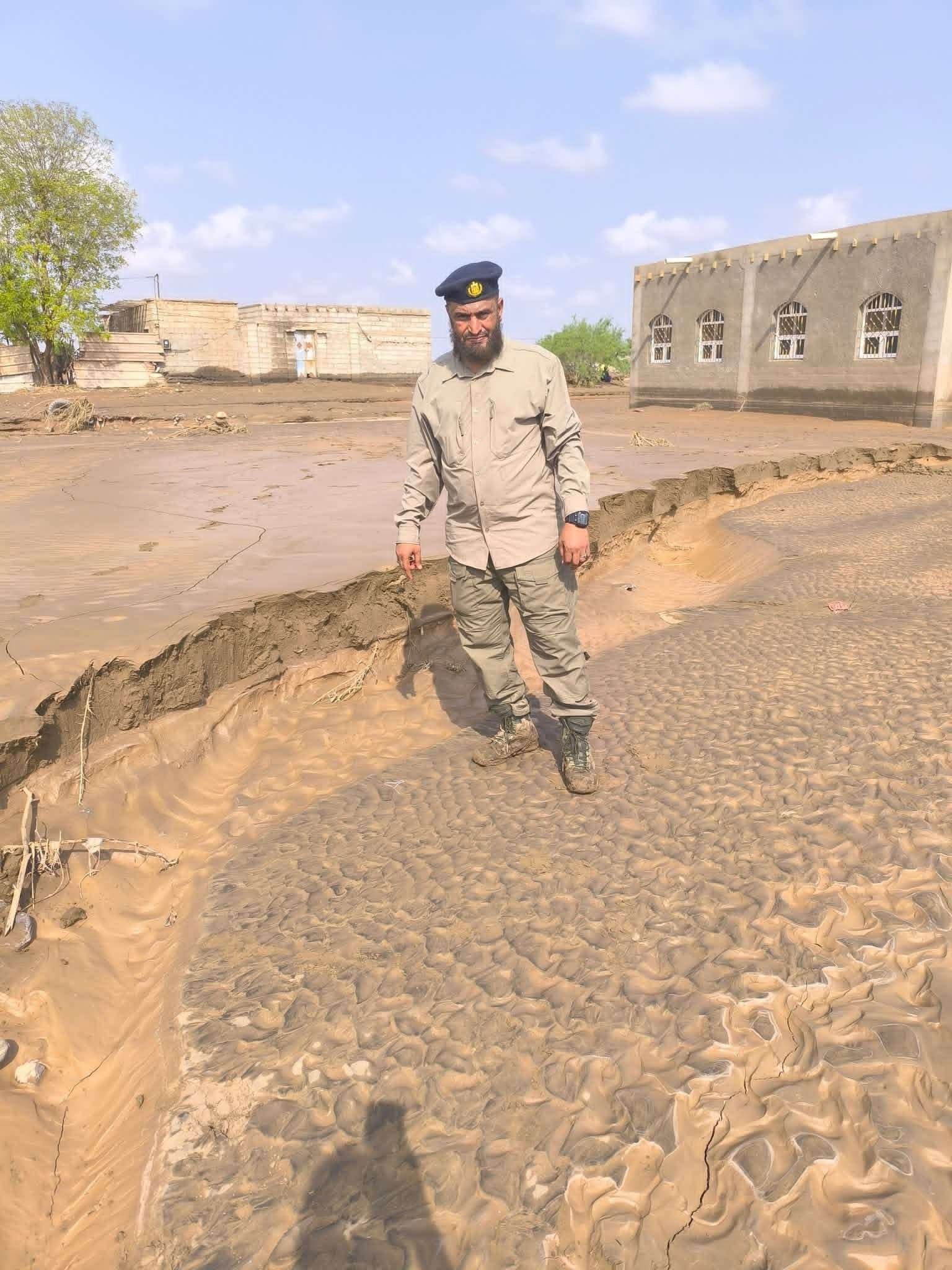 نداء عاجل لإغاثة 270 أسرة منكوبة في قرية دار المناصرة بلحج