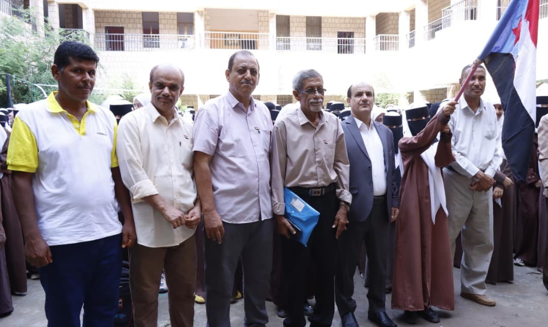 مدير عام دارسعد يدشن العام الدراسي الجديد 2025-2026 في مدارس المديرية