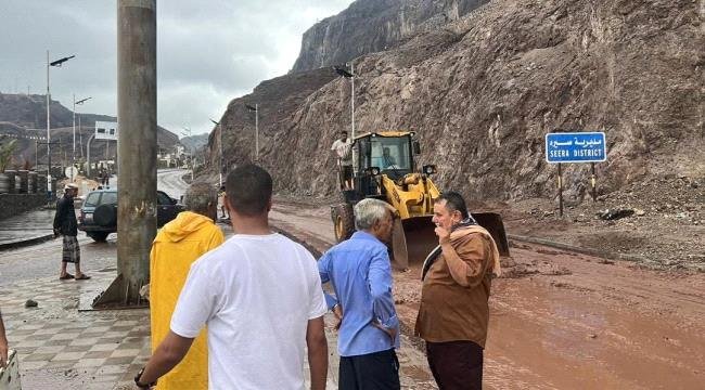 غانم يوجّه فرق صندوق النظافة بتكثيف الجهود لمعالجة أضرار الأمطار في العاصمة عدن