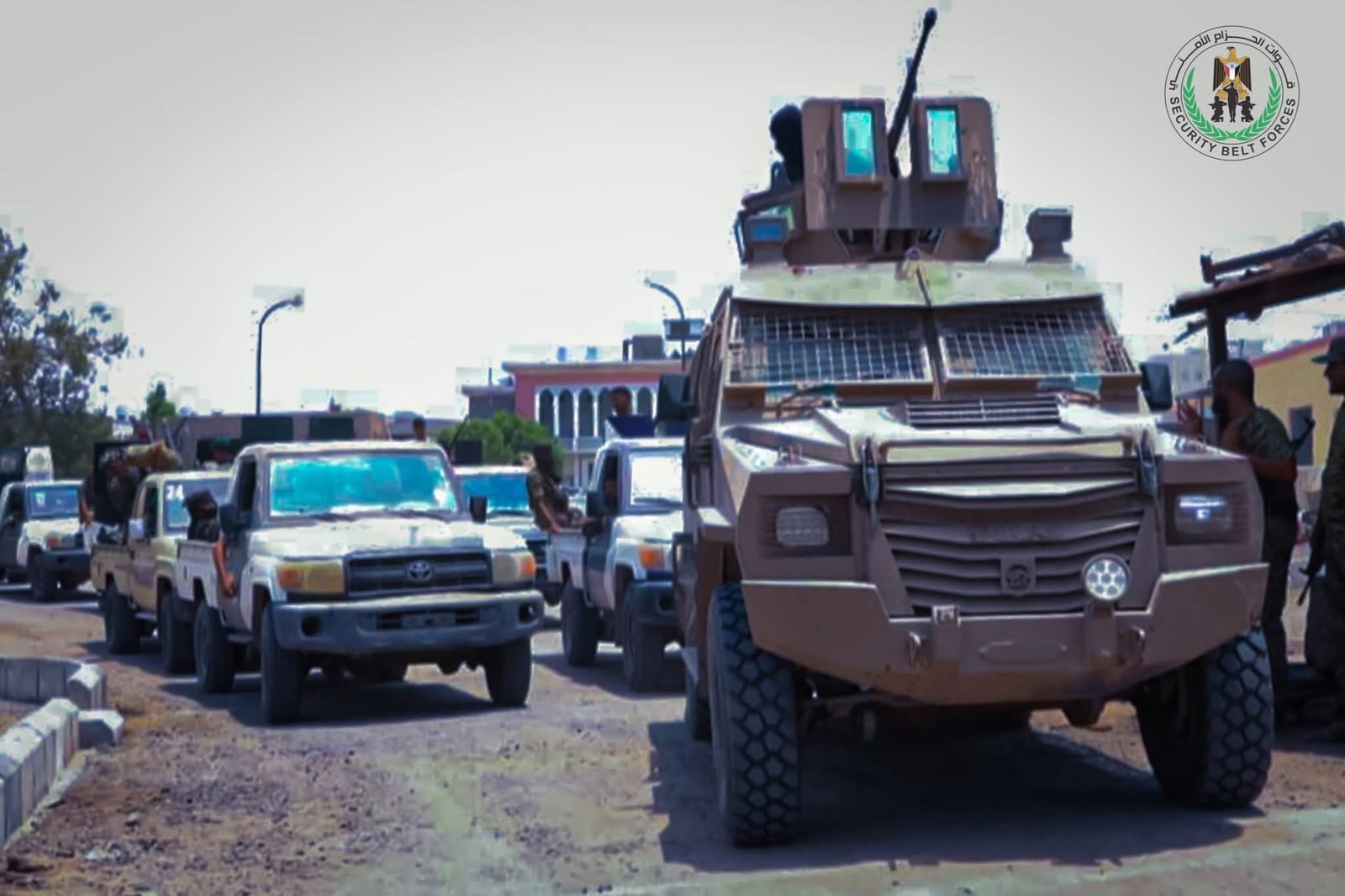 قوات الحزام الأمني تنفذ مهمة مشتركة مع اللجنة الرئاسية في ميناء عدن لضبط أجهزة تجسس وطائرات مسيرة