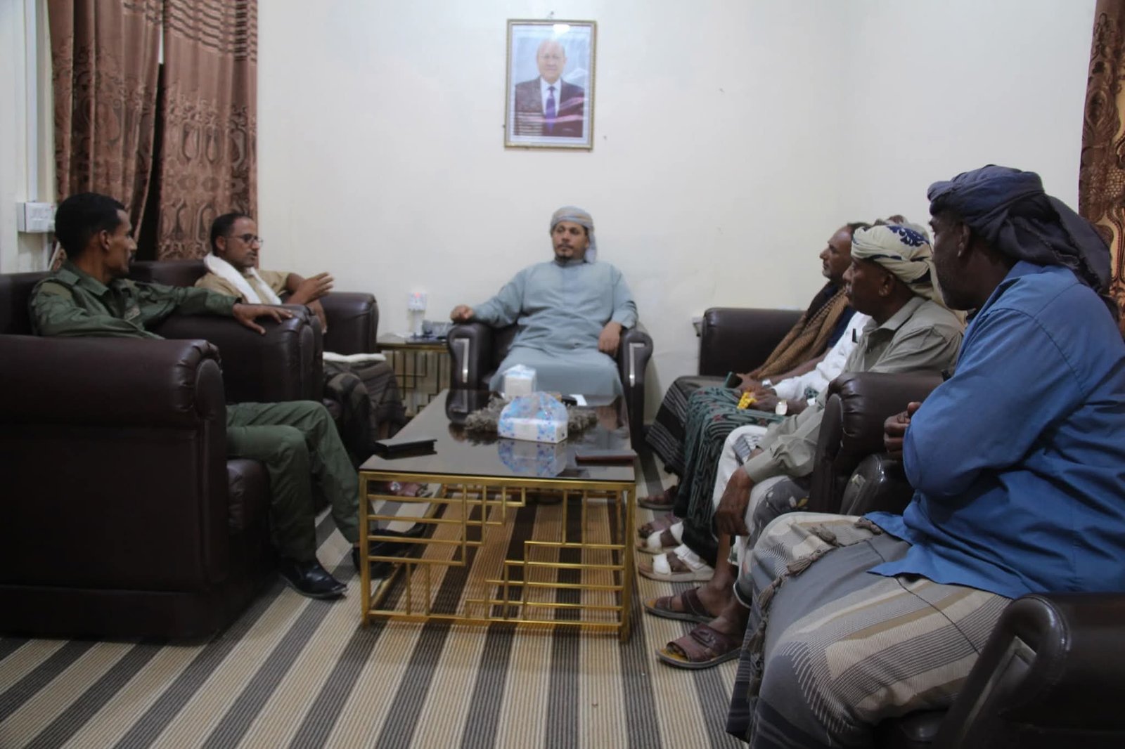 محافظ سقطرى يوجه بتشكيل لجان مجتمعية لمراقبة أسعار السلع في حديبوه وقلنسية