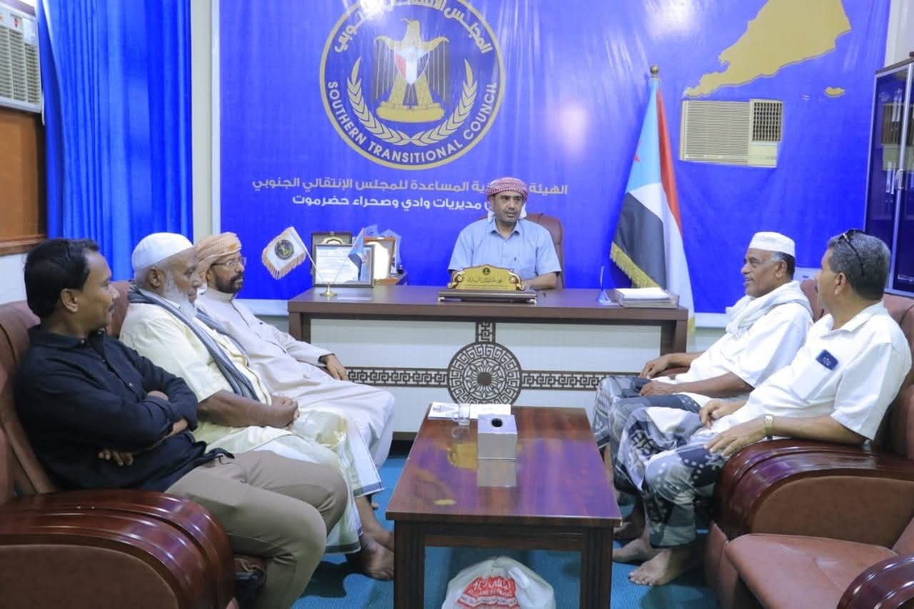 رئيس تنفيذية انتقالي وادي وصحراء حضرموت يلتقي مقدم حافة السحيل للألعاب الشعبية