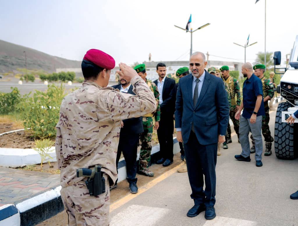 تكريمًا لتضحياته.. الرئيس الزُبيدي يزيح الستار عن النصب التذكاري للشهيد القائد منير “أبو اليمامة” بالعاصمة عدن