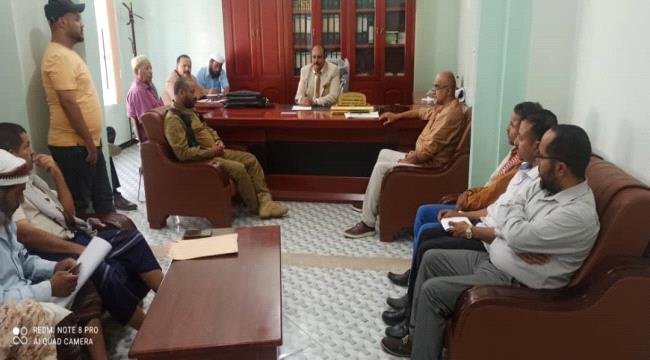 القاضي الحصيني يؤكد اتخاذ الإجراءات القانونية ضد المتهمين في واقعة الاعتداء على رئيس محكمة الشعيب