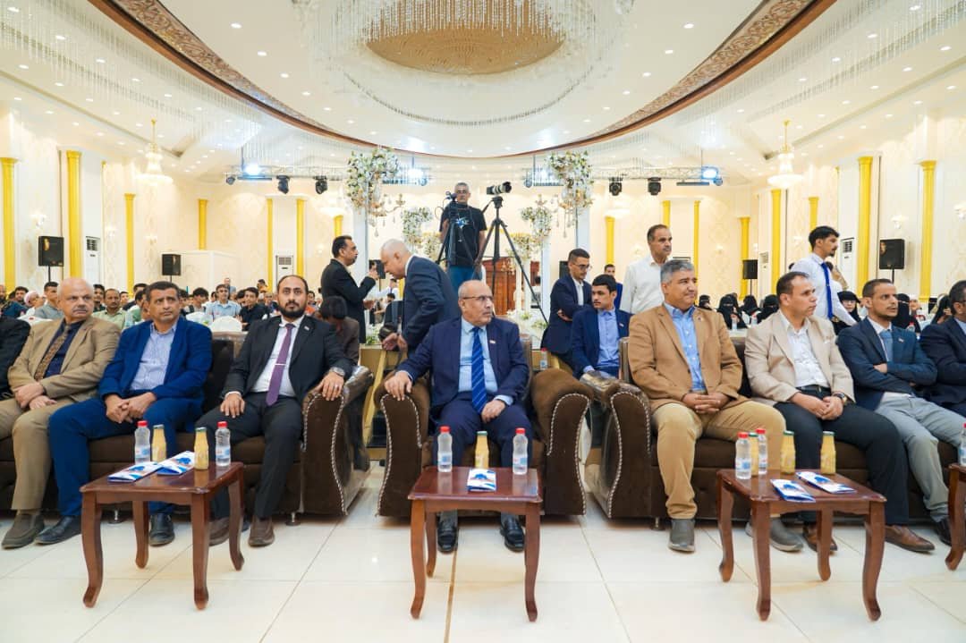 برعاية الرئيس الزُبيدي..  المجلس الانتقالي يحتفي بأوائل طلاب الثانوية العامة في الجنوب ويؤكد دعمه للتفوق العلمي