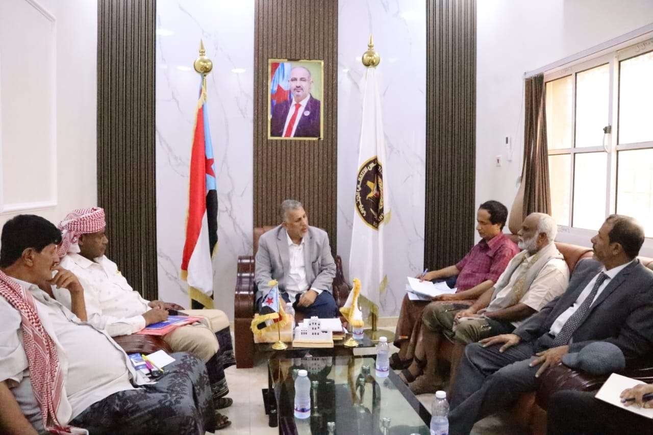 فريق التوجيه والرقابة الرئاسي يطلع على نشاط إدارات الهيئة التنفيذية بانتقالي المهرة