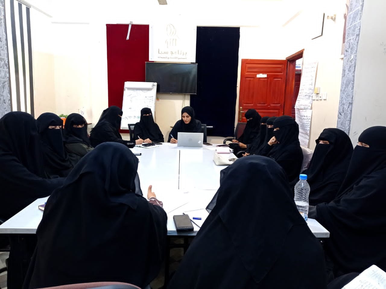 اجتماع نسوي في مأرب يدين اغتيال أفتهان المشهري ويطالب بالعدالة وحماية النساء العاملات