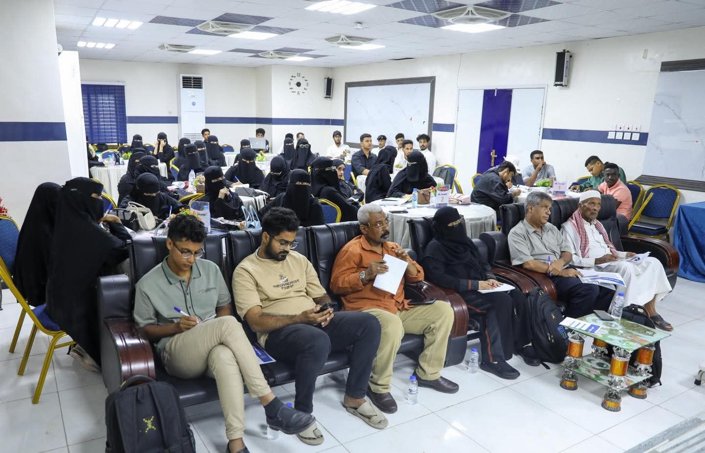 منسقية انتقالي جامعة حضرموت تنفذ برنامجاً تدريبياً في التوجيه المهني