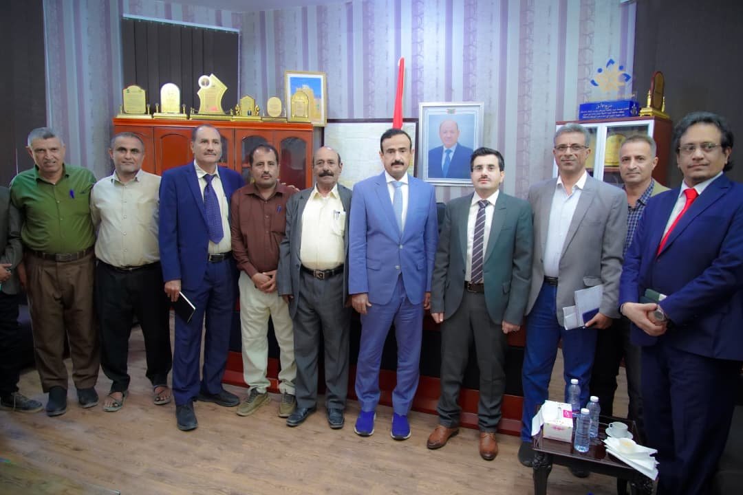 المحافظ بن الوزير يبحث مع نائب وزير المياه والبيئة سبل دعم وتطوير القطاع في شبوة المحافظ بن الوزير يبحث مع نائب وزير المياه والبيئة سبل دعم وتطوير القطاع في شبوة