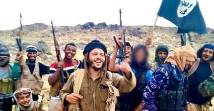 عندما تغيب الرقابة الأمنية عن المراكز الدينية ماليا وفكريا تتحول إلى بيئة خصبة لتصدير ودعم الأفكار المتطرفة، طلاب الحجوري انموذجا