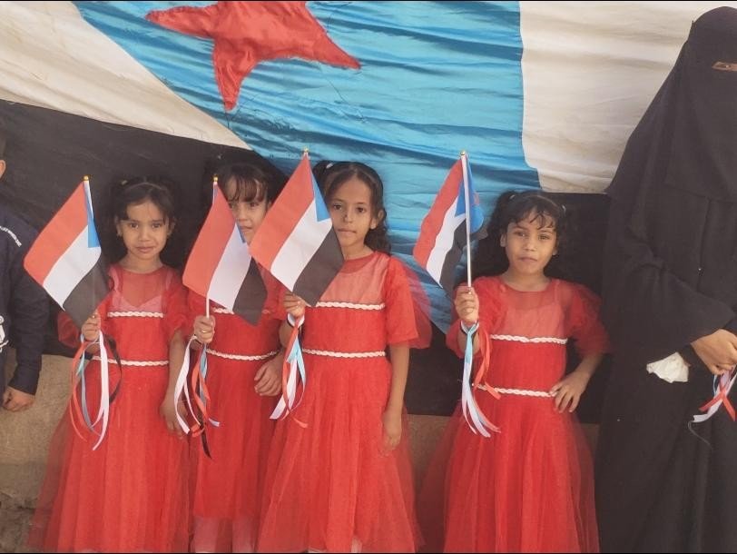 مدرسة شهداء سناح تقييم فعالية احتفالية بمناسبة الذكرى ال 62 لثورة أكتوبر المجيدة