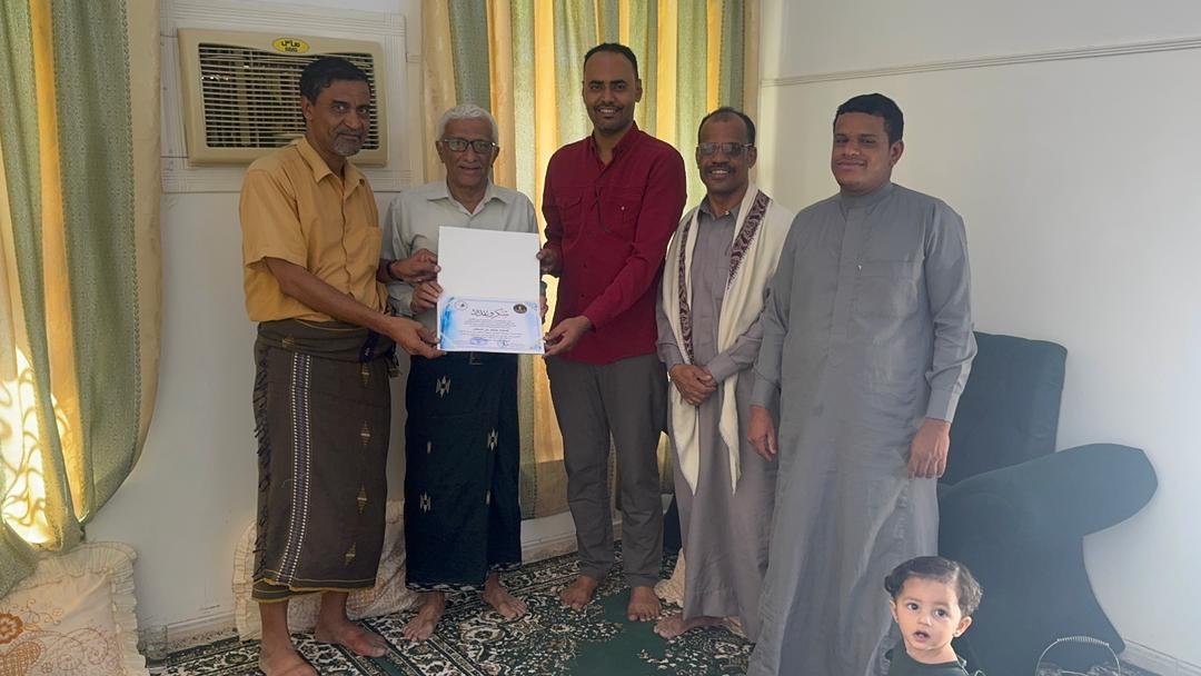 الهيئة التنفيذية المساعدة ونقابة الصحفيين الجنوبيين تكرّمان إعلاميين بارزين بوادي حضرموت تقديراً لعطائهما المهني الهيئة التنفيذية المساعدة ونقابة الصحفيين الجنوبيين تكرّمان إعلاميين بارزين بوادي حضرموت تقديراً لعطائهما المهني