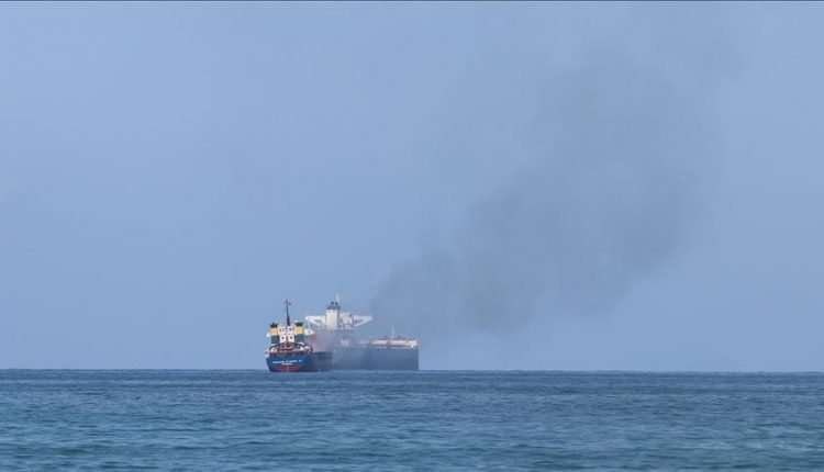 حادث غامض قبالة سواحل أبين في ظل استمرار تهديدات الحوثيين للملاحة الدولية