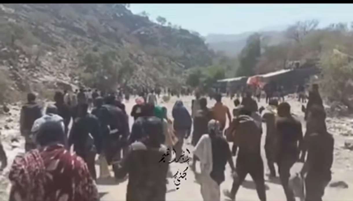 تفاصيل صادمة.. مهاجرون أفارقة يحتلون قرية يمنية ويهجّرون سكانها بالكامل