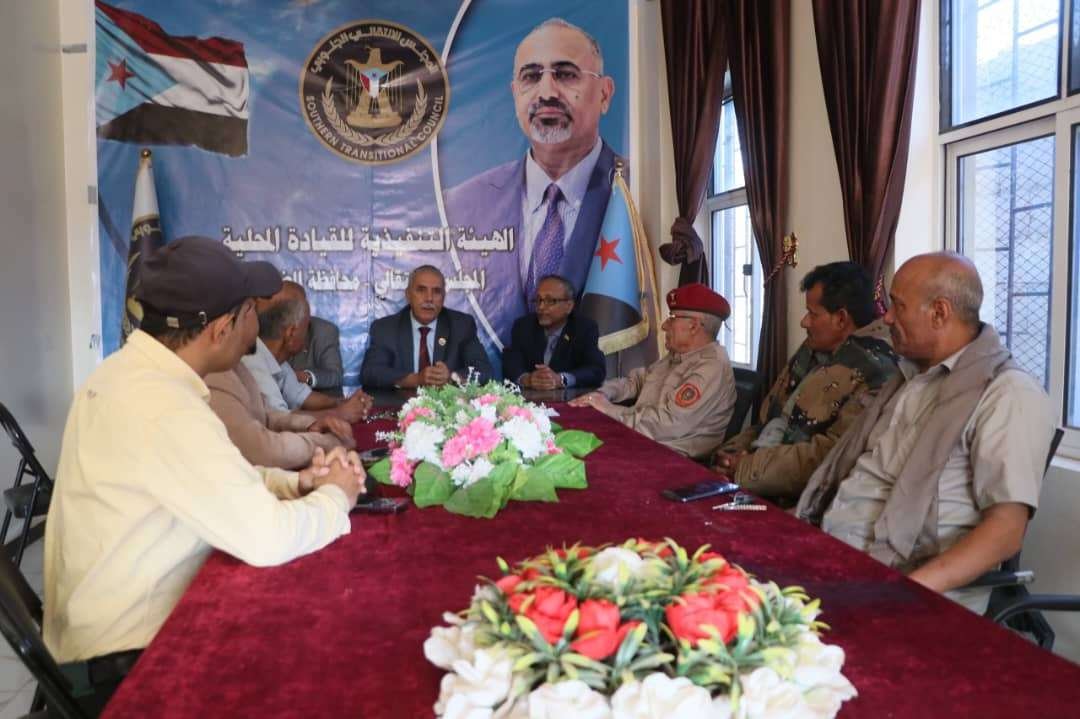 فريق التوجيه والرقابة الرئاسي يلتقي قيادة انتقالي محافظة الضالع