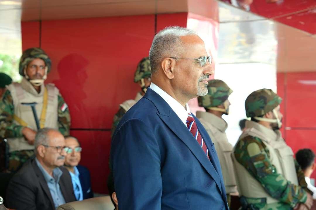 الرئيس الزُبيدي يشهد عرضا عسكريا مهيبا للقوات المسلحة الجنوبية احتفاءً بالعيد الـ58 للاستقلال الوطني 30 نوفمبر