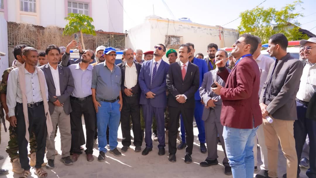 بدعم الإمارات.. محافظ شبوة يدشن المرحلة الثانية من مشروع تجهيز المستشفيات