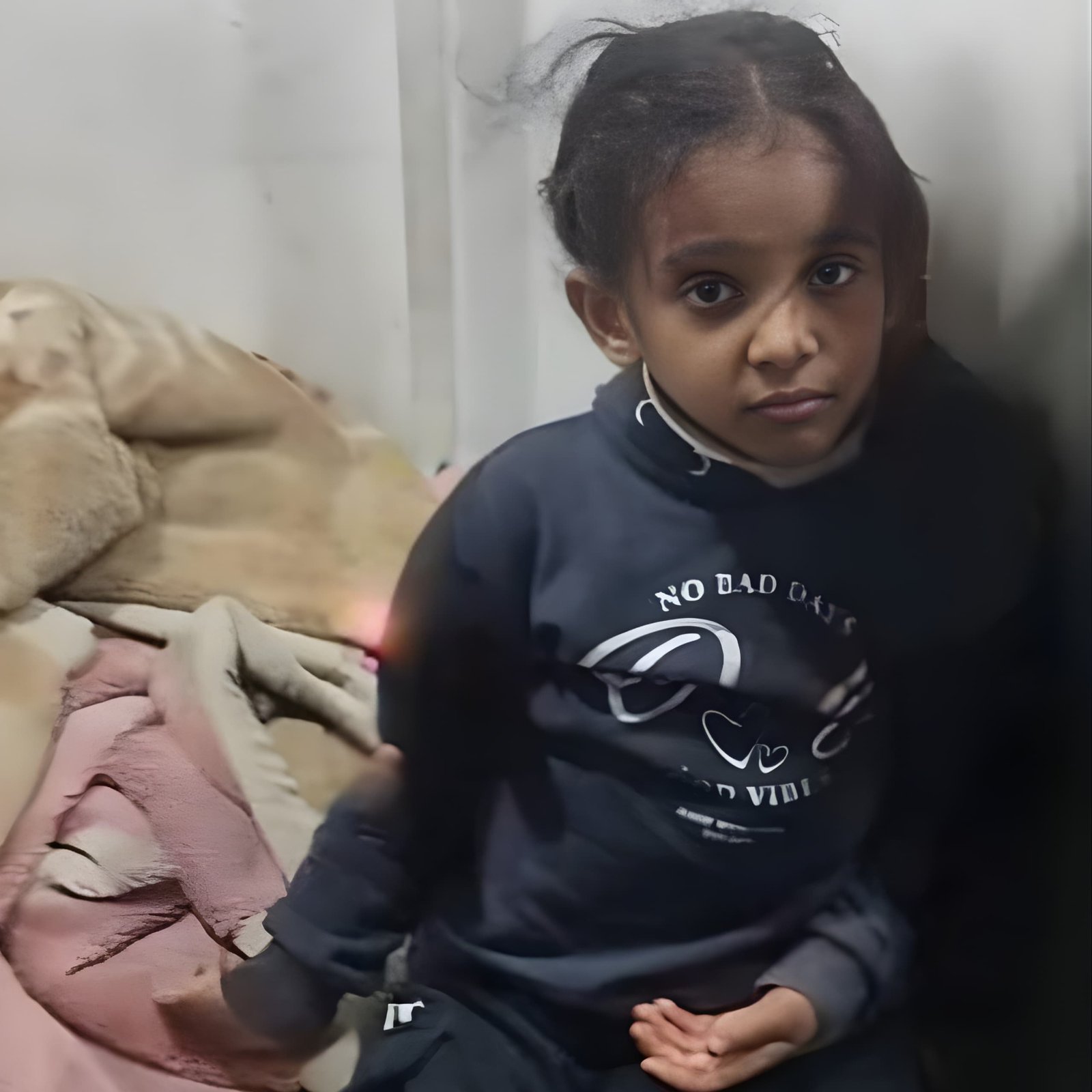 بفضل جهود الأمن والمواطنين.. إنقاذ طفلة بعد سقوطها في بئر بيافع رصد بفضل جهود الأمن والمواطنين.. إنقاذ طفلة بعد سقوطها في بئر بيافع رصد