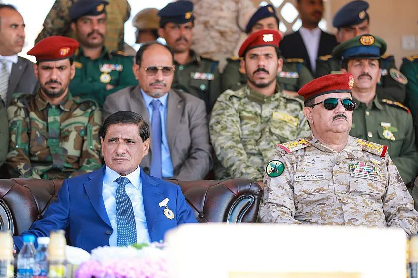 قادة في المنطقة العسكرية الثانية يعلنون تأييدهم لبيان البحسني ضد العليمي قادة في المنطقة العسكرية الثانية يعلنون تأييدهم لبيان البحسني ضد العليمي