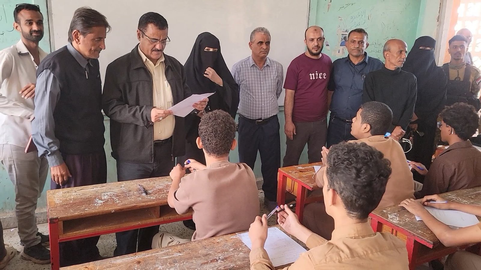 خلال تدشينه إختبارات الفصل الدراسي الأول.. مدير عام المنصورة يؤكد أهمية الإمتحانات في ترسيخ المعلومات لطلبة المدارس خلال تدشينه إختبارات الفصل الدراسي الأول.. مدير عام المنصورة يؤكد أهمية الإمتحانات في ترسيخ المعلومات لطلبة المدارس