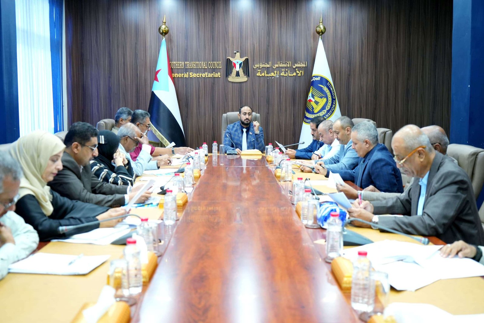 الأمانة العامة تناقش المشهد السياسي والحراك الشعبي الجماهيري المتصاعد في مخيمات الاعتصام الأمانة العامة تناقش المشهد السياسي والحراك الشعبي الجماهيري المتصاعد في مخيمات الاعتصام