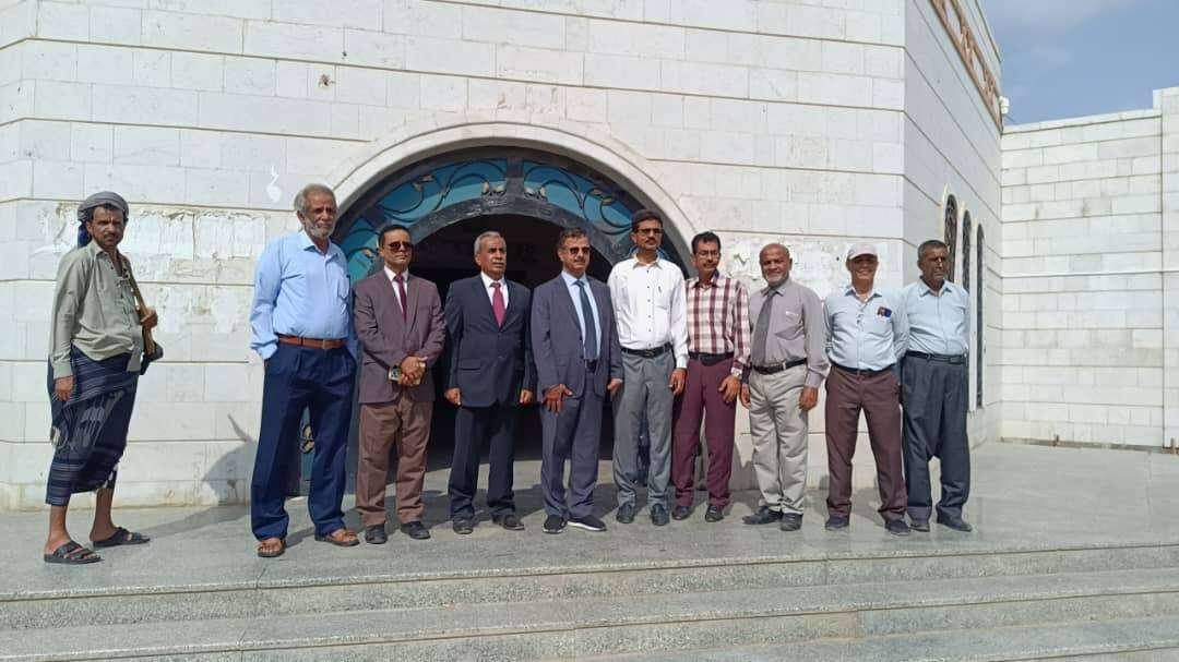 فريق التوجيه والرقابة الرئاسي يدشّن امتحانات الفصل الأول بكليتي الحاسوب وتقنية المعلومات والإدارة والاقتصاد بجامعة أبين