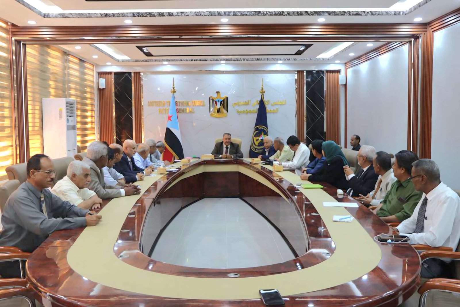 مجلس المستشارين يشيد بالاصطفاف الرسمي والشعبي خلف الرئيس الزُبيدي لاستعادة دولة الجنوب العربي