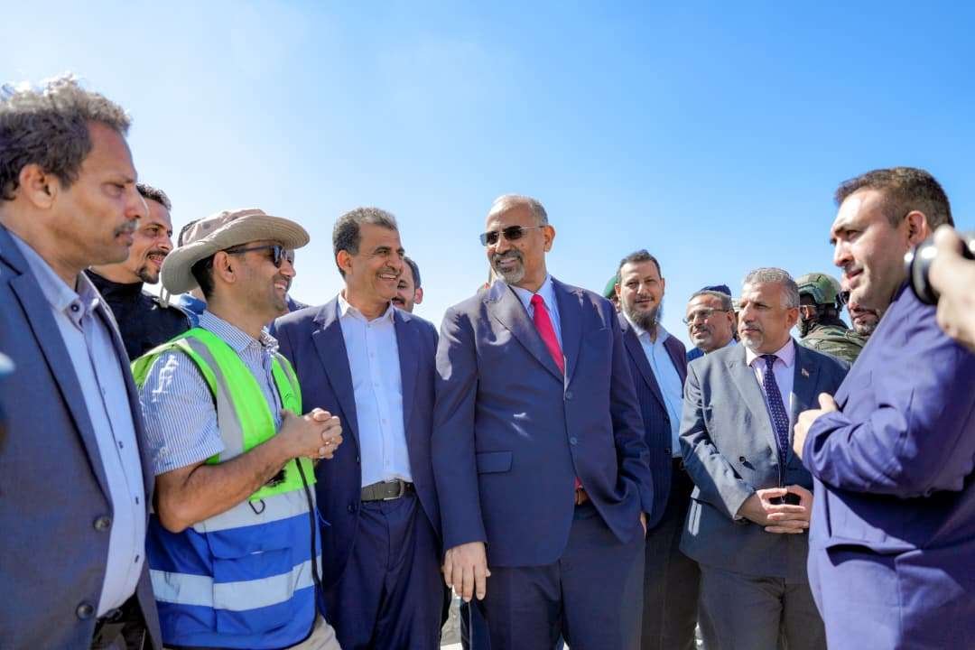 الرئيس الزُبيدي يطّلع على سير العمل في مشروع سد حسان بمحافظة أبين الرئيس الزُبيدي يطّلع على سير العمل في مشروع سد حسان بمحافظة أبين