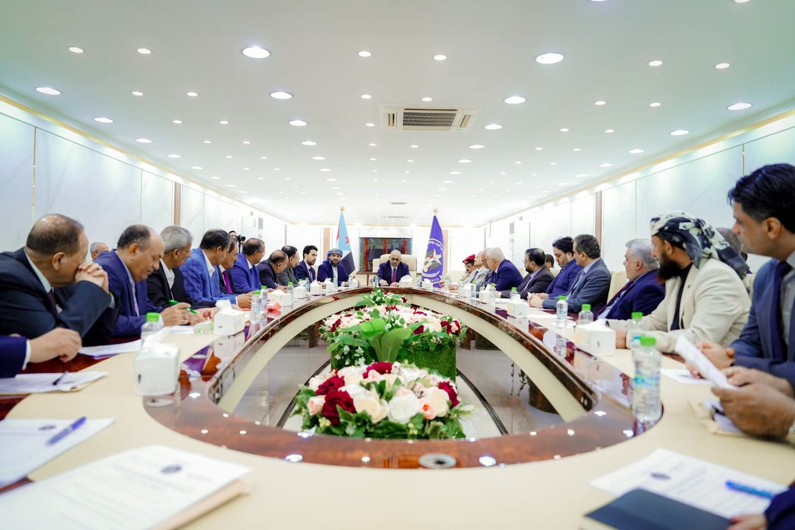 الرئيس الزُبيدي يرأس اجتماعًا مهمًا للقيادة التنفيذية العليا للمجلس الانتقالي الجنوبي